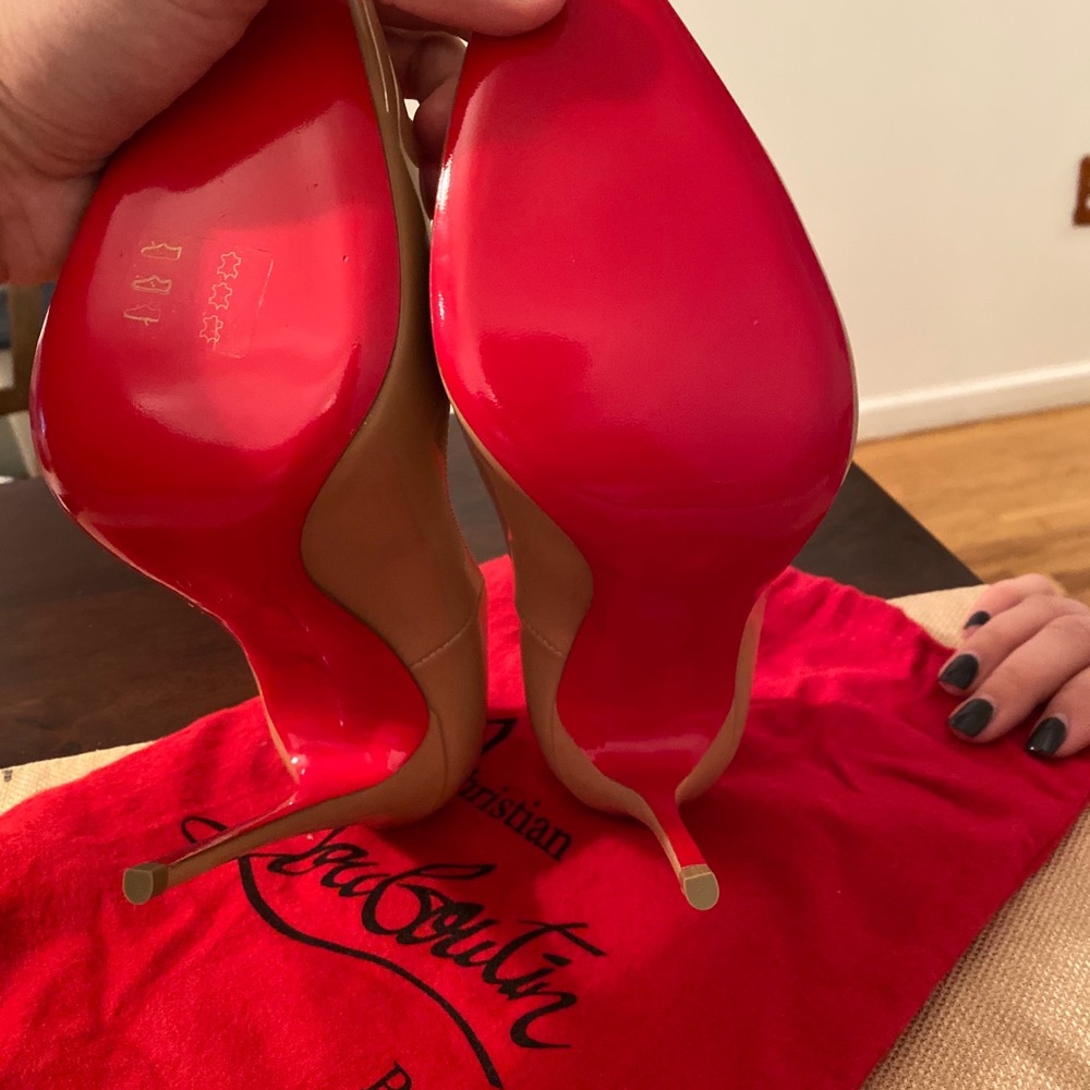 SOLD!!! Christian Louboutin: So Kate NEW - Picture 3 of 10